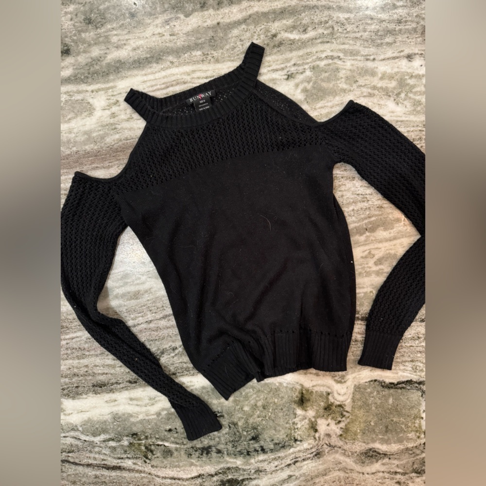 Black Cold Shoulder Sweater Women’s Size Medium